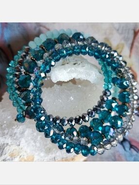 Aqua Shades of Blue Vintage Memory Wire Faceted Crystal Mermaidcore Bracelet